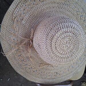 Elegant Tan Straw Hat